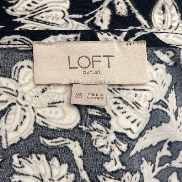 Ann Taylor LOFT Floral Wrap Dress with Ruffle V Neck - Picture 12 of 14